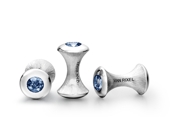Een paar luxe, hoogwaardige, exclusieve en handgemaakte High End manchetknopen in 18 kt Witgoud met blauwe Saffier - MI